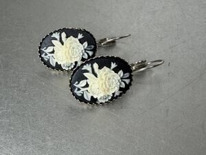 Vintage Floral Cameo Style Stud Pierced Earrings Cream Black Victorian Glam